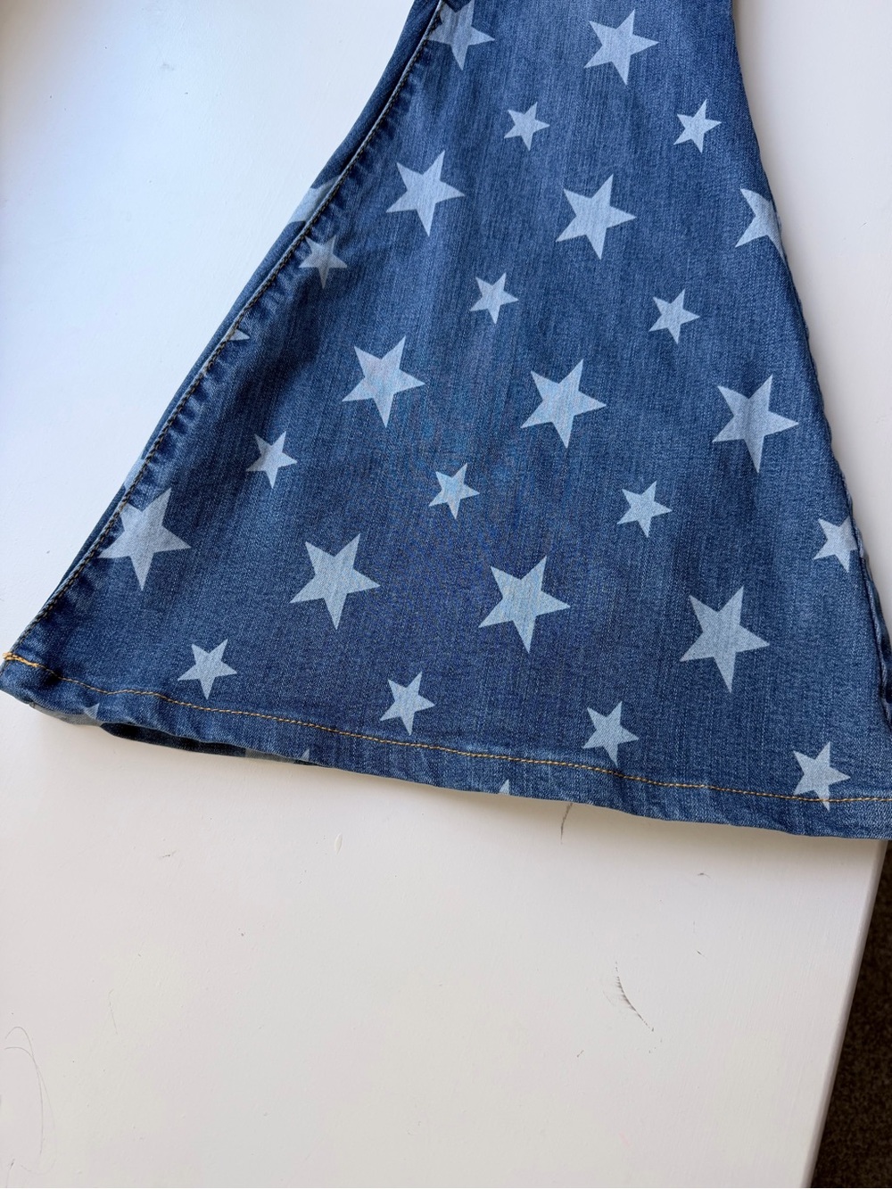 Judy Blue super flare hi-rise star print denim jeans size 1/25 hemmed - Picture 3 of 6